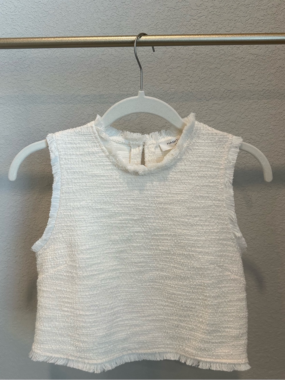 Habitual White Textured Sleeveless Crop Top size XS NWT